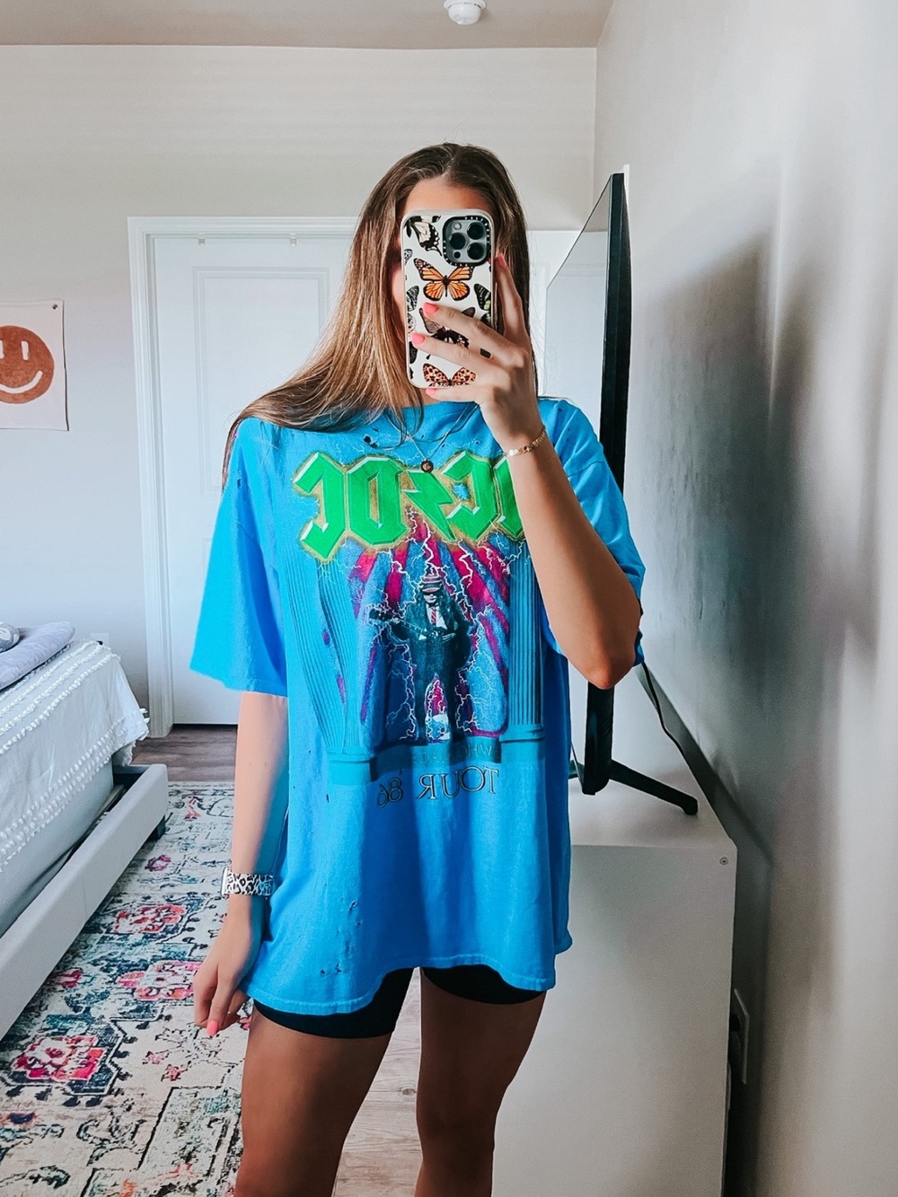 URBAN OUTFITTERS AC/DC GRAPHIC TEE